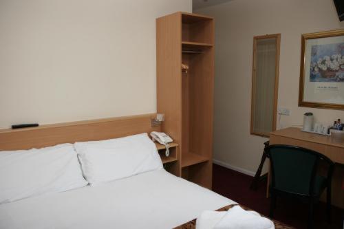 Heath Lodge Hotel Nr Nec Bickenhill Szoba fotó